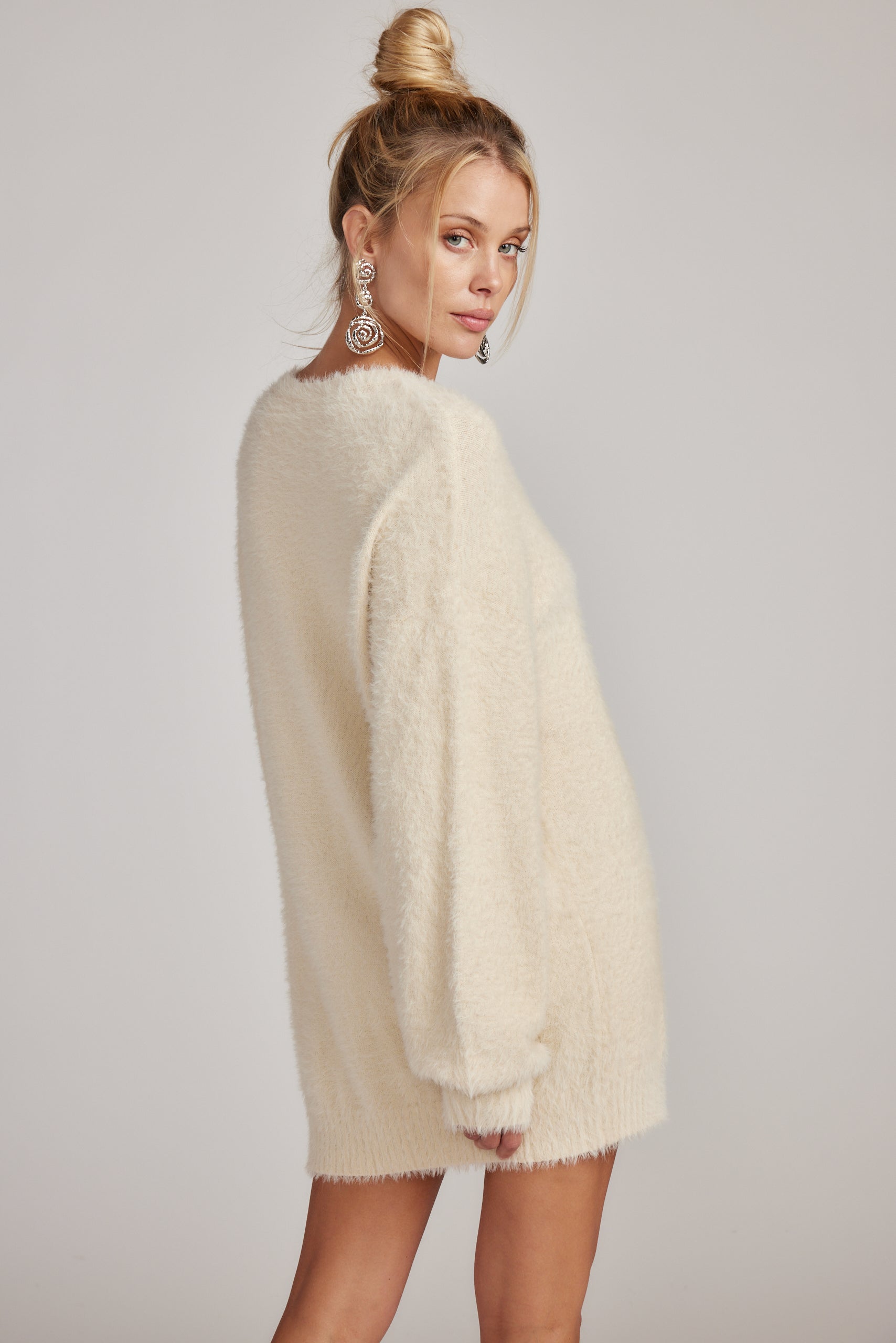 Jumper dress 2025 with fur sleeves